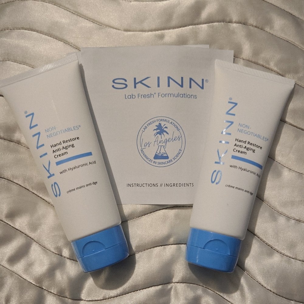 SKINN Moisturizing Cream with Blue Cap